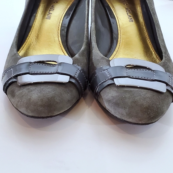Antonio Melani Gray Suede Wedge Heel, size 7M - Picture 5 of 11